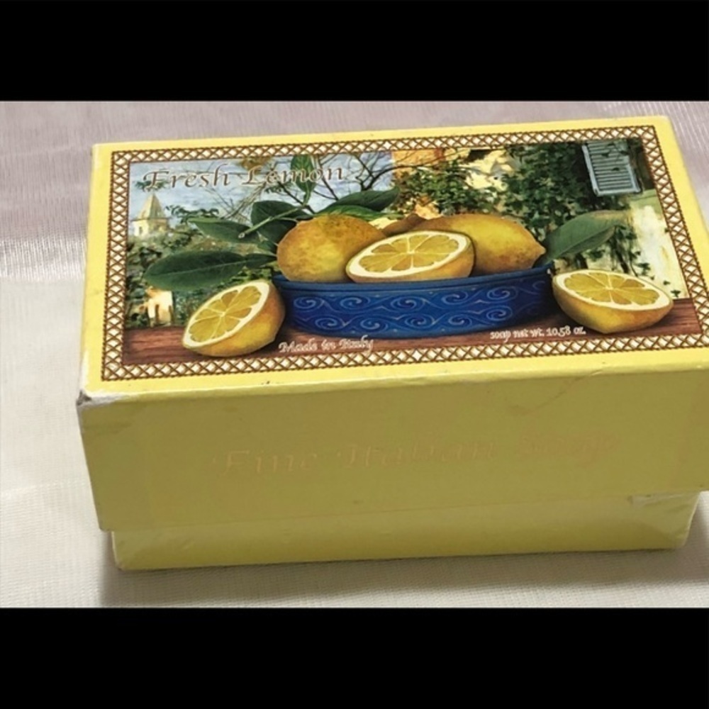 Saponificio Florentino lemon scented soap - Picture 2 of 8
